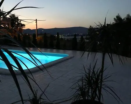 Seaesta Holiday-luxury Seaview